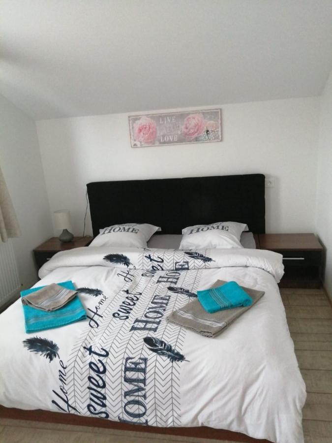 Cazare Regim Hotelier Zărneşti Kültér fotó